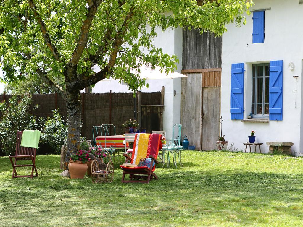 Hotel Au Bon endroit à Genebrieres Extérieur photo